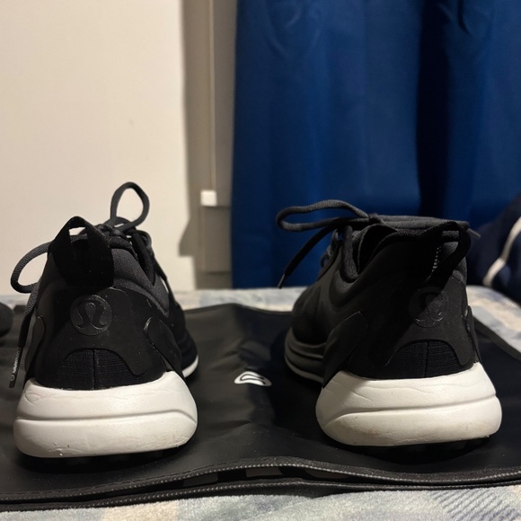 Lululemon Blissfeel trail running shoe size 8 - Picture 3 of 5